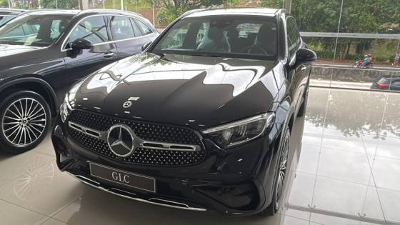 MERCEDES-BENZ GLC 300 2.0 MHEV AMG LINE 4MATIC 9G-TRONIC MERCEDES-BENZ GLC 300 2.0 MHEV AMG LINE 4MATIC 9G-TRONIC